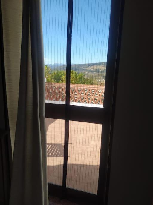 Agradable Casa Con Piscina En La Serrania. Арриате Экстерьер фото